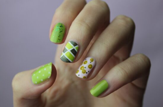 Comment_enlever_du_vernis_sans_dissolvant_?