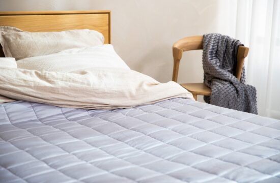 Élégance_et_confort_:_la_couette_en_plume_dans_votre_chambre