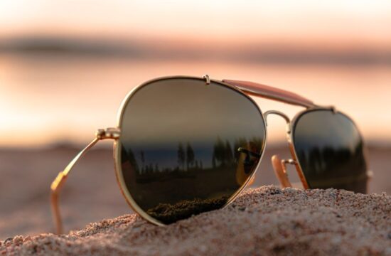 Pourquoi_choisir_un_grossiste_de_lunettes_de_soleil_plutôt_qu_un_fournisseur_?
