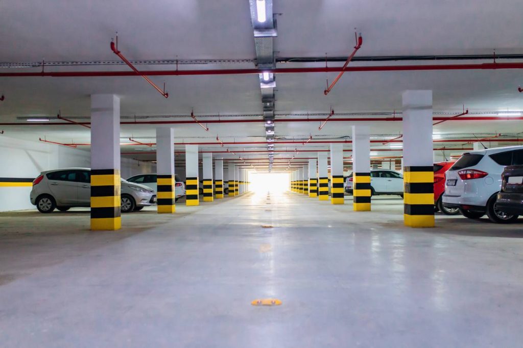 parkings sécurisés près de l'aéroport