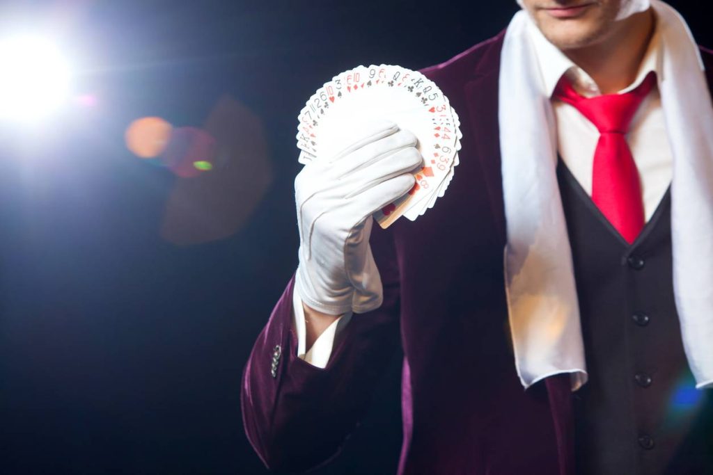 magicien mentaliste spectacle dîner