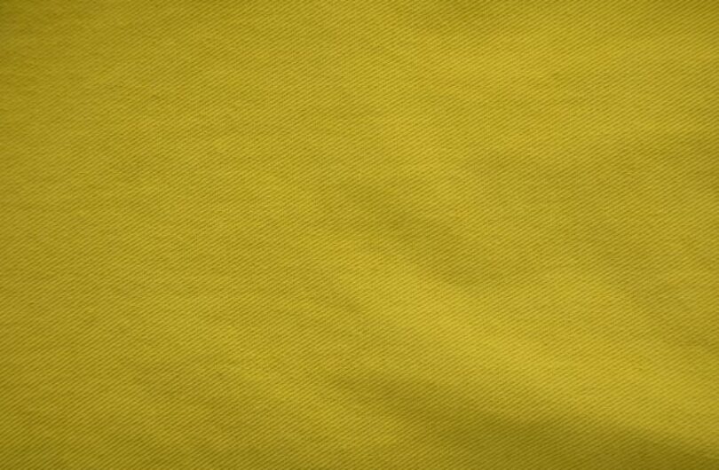 10_façons_originales_de_porter_le_jaune_!
