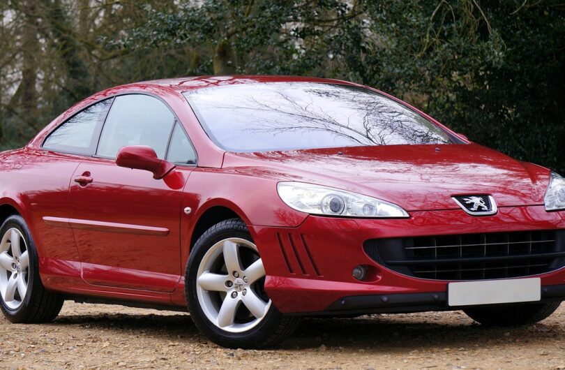 5_véhicules_Peugeot_intéressants_pour_les_jeunes_conducteurs