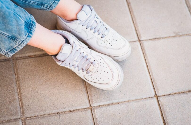 Comment_nettoyer_sa_paire_de_Nike_Air_Force_1_blanche_?
