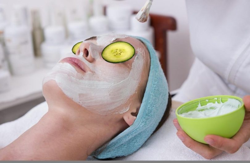 Les_bons_gestes_à_adopter_pour_mieux_hydrater_sa_peau_grasse