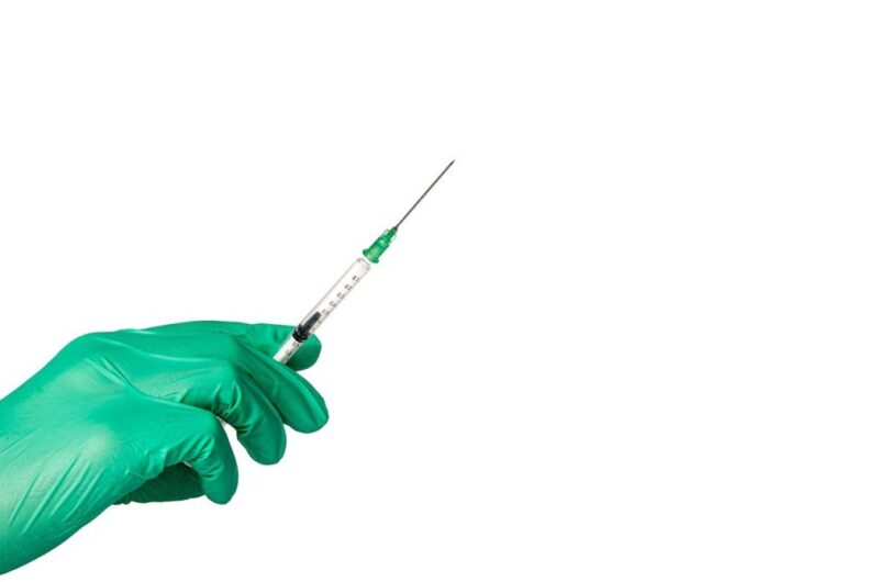 Les_précautions_et_les_tarifs_d’une_injection_d’acide_hyaluronique