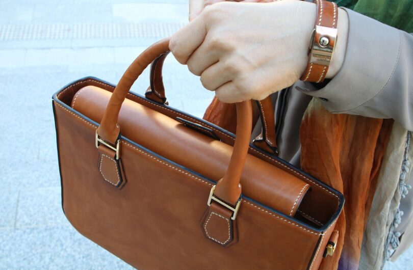 Les_signes_révélateurs_pour_repérer_une_contrefaçon_de_sac_de_luxe_de_seconde_main