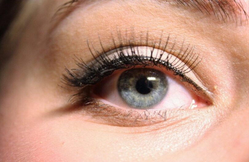 Nouvelle_tendance:_des_cils_magnétiques_pour_un_regard_intense