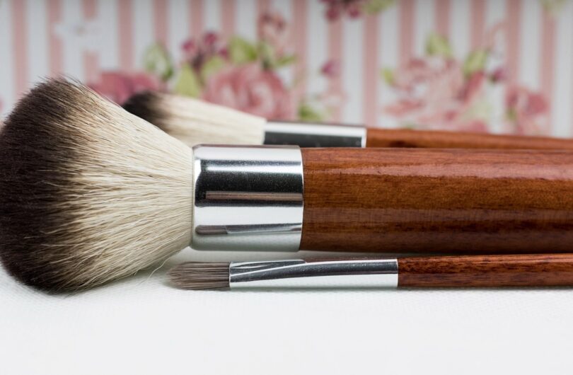 Pourquoi_et_comment_nettoyer_efficacement_vos_pinceaux_à_maquillage_?