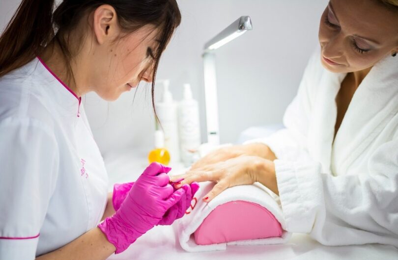 Pourquoi_opter_pour_des_faux_ongles_?