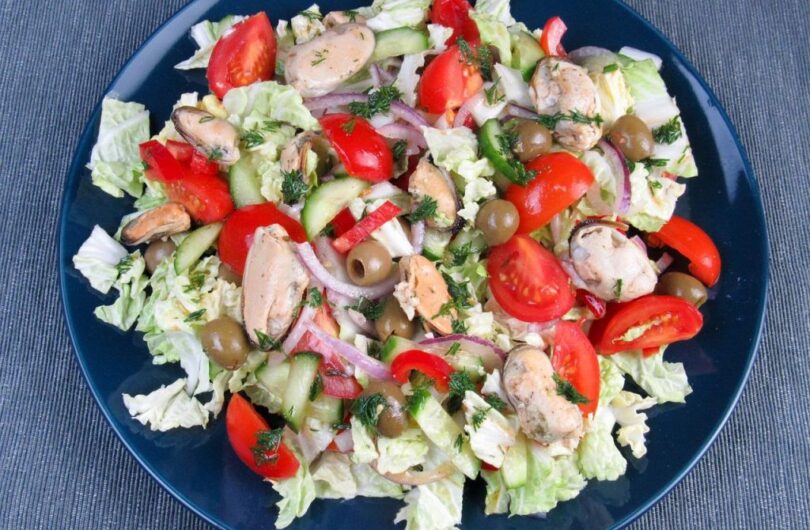 Salade_aux_noix,_à_la_dinde_et_aux_canneberges_facile_à_faire_et_saine