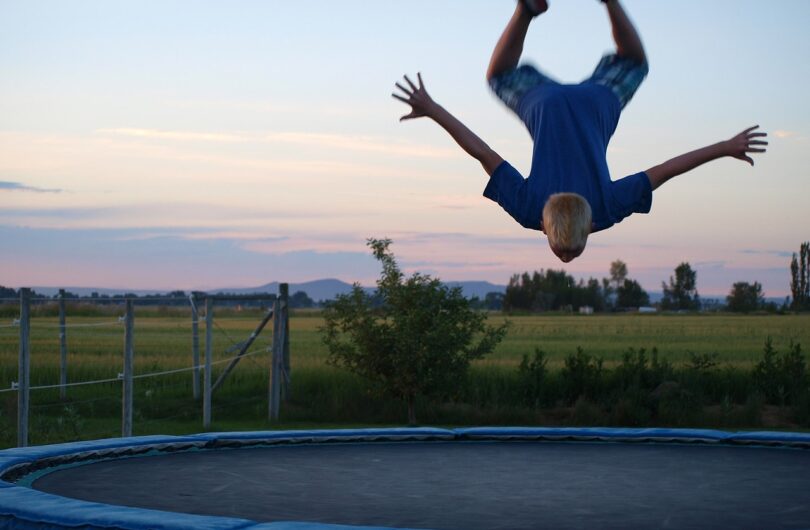 Trampoline_park_:_l_évasion_verticale_qui_fait_le_bonheur_de_tous