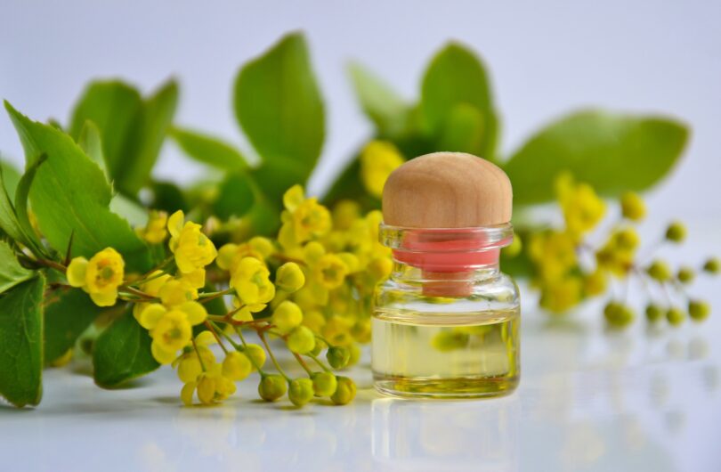 cosmetic-oil-3868594_1920