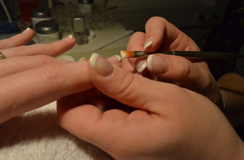  Pinceau_d_art_pour_ongles___Comment_les_nettoyer 