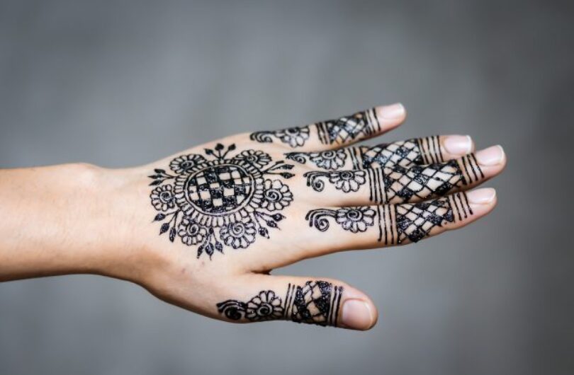 tatouage henné main